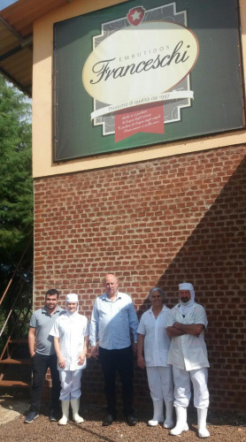 Prefeito Carboni visita agroindústria Embutidos Franceschi