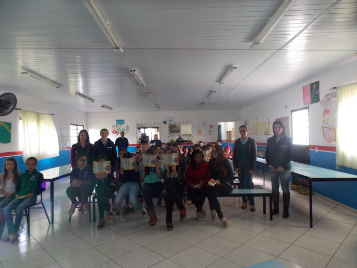 Departamento de Meio Ambiente realiza palestra sobre COLETA SELETIVA em Escolas Municipais.