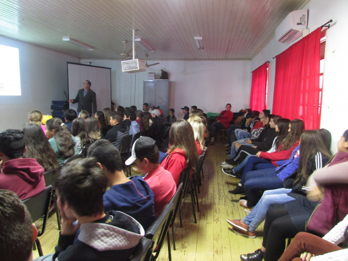 Palestra de Educação Fiscal e Cidadania na Escola Ayrton Senna