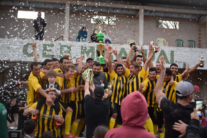 Bragantino/Construtora do Jorge é campeã do Varzeano 2019 de Tenente Portela