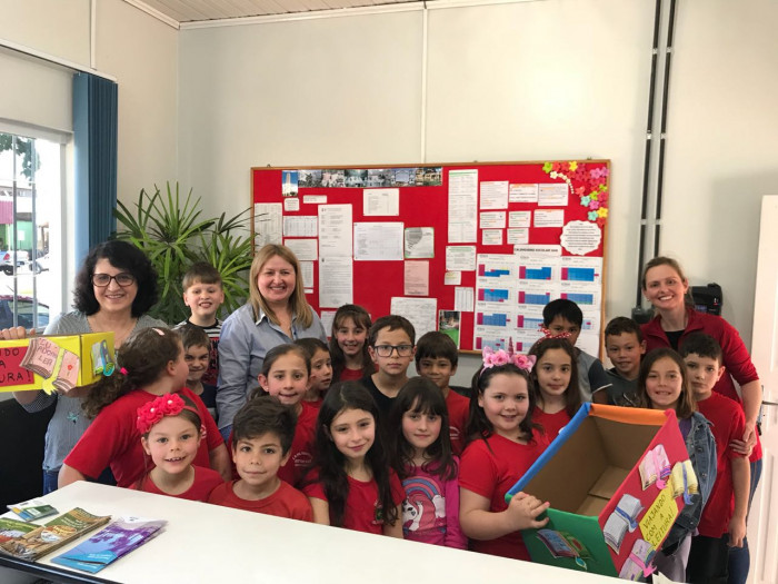 Projeto de Incentivo a Leitura  - Escola Municipal  Ayrton Senna