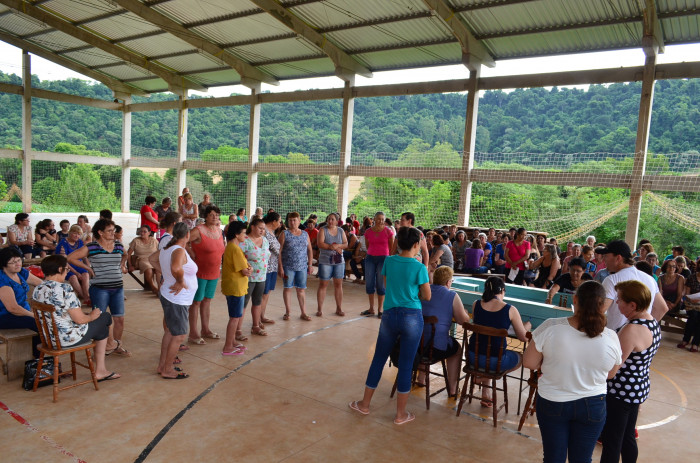 Primeira rodada do Campeonato de Bolãozinho reuniu mulheres no Lajeado Leão