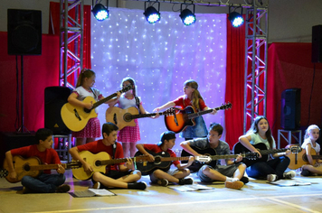 Foto - Ayrton Senna - Dia da Família na Escola 2019