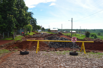Calçamento na Rua Corumbá é realizado através da Lei da Parceria