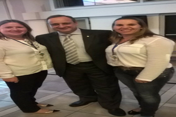 Geni Carboni participou do Fórum dos Secretários Municipais de Educação em POA