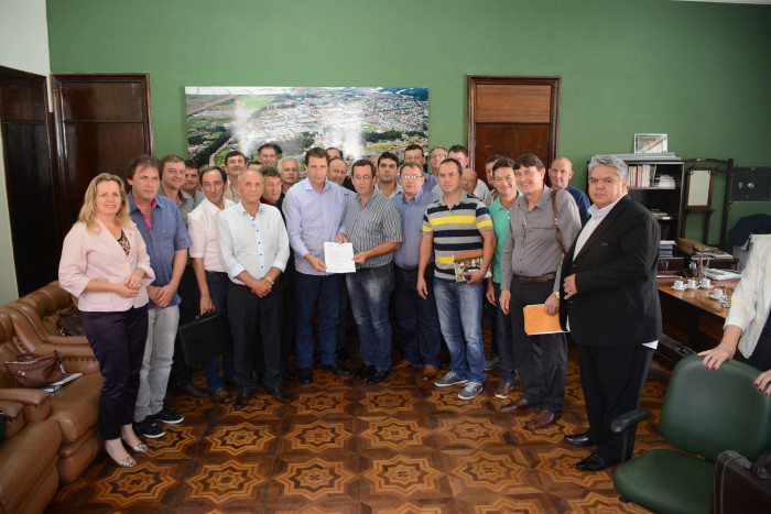 Prefeito Elido cumpre agenda na capital
