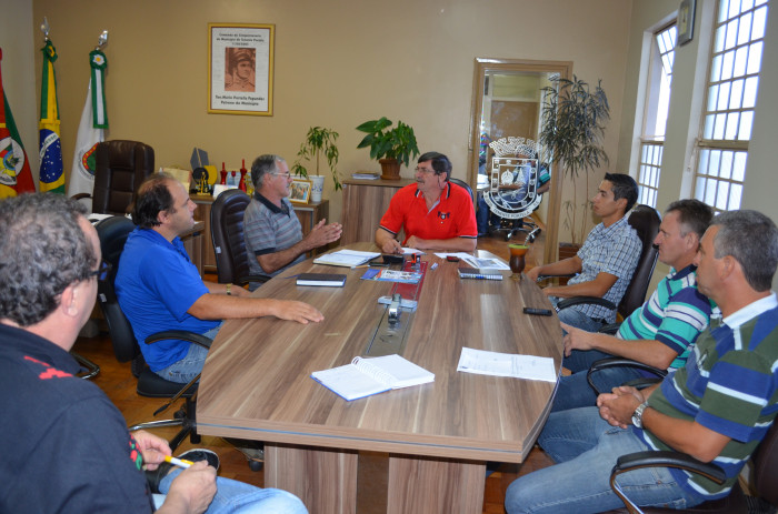 Agricultores, administrações municipais e órgãos ligados debaterão questões da suinocultura
