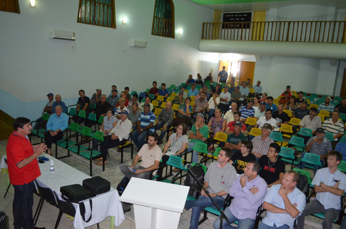 Piscicultura foi debatida em evento com agricultores no Centro Cultural