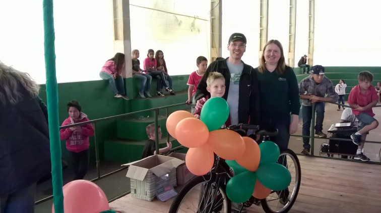 Passeio ciclístico reuniu centenas de crianças no último sábado