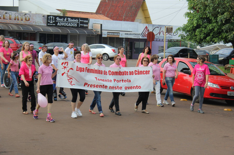 Caminhada das vitoriosas reforça prevenção ao câncer