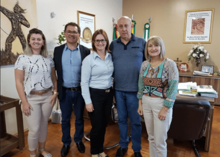 Prefeitura de Tenente Portela  firma convênio com Sicredi Celeiro RS/SC