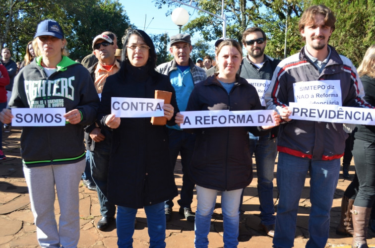 Sindicato dos Municipários de Tenente Portela  organizaram  ato em protesto contra a reforma da previdência