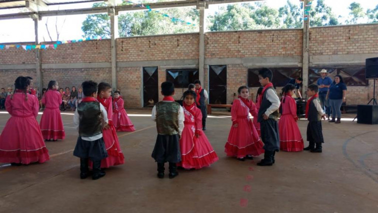  Escola Municipal de Ensino Fundamental Marcílio Dias realiza Festa Junina