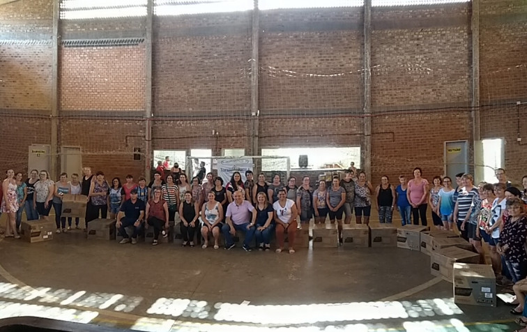Torneio de Bolãozinho reuniu mais de 200 mulheres no Ginásio do Miraguai