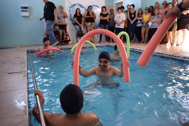 APAE de Tenente Portela inaugura piscina de hidroterapia