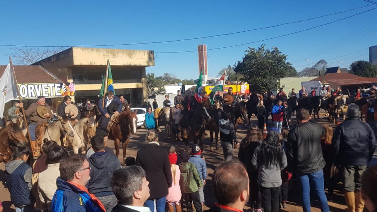 Cavalgada abriu oficialmente as festividades do aniversário de Tenente Portela