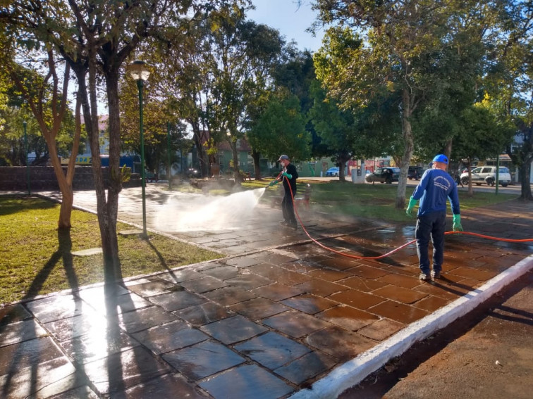 Prefeitura realiza pulverização sanitária em ruas centrais de Tenente Portela